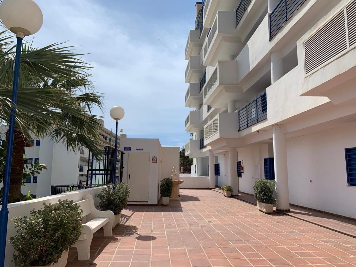 Los Patos Benalmadena Beach - Parking Privado Kültér fotó